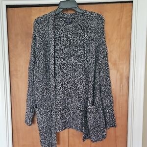 American Eagle Outfitters Black and White Cardigan Sweater